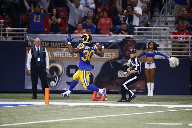 todd_gurley_st_louis_rams_scoring_touchdown.jpg